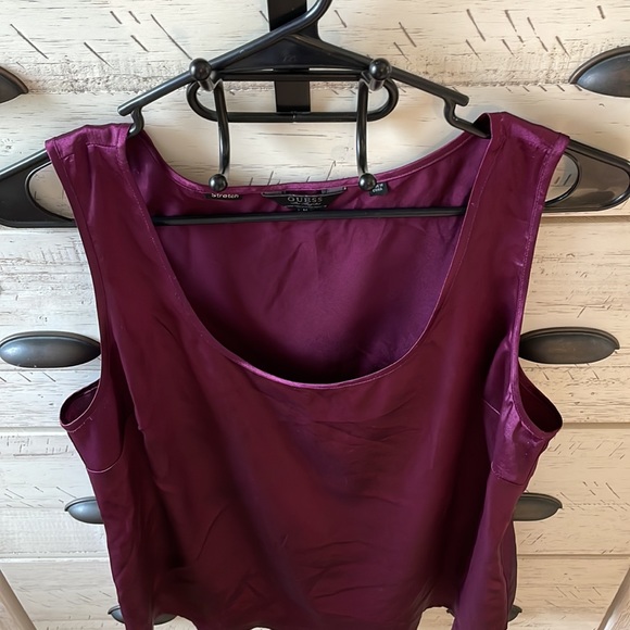 Guess purple Top - Picture 2 of 6